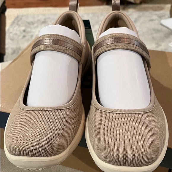 JBU Taupe Merry Knit Mary Janes/NIB/9.5M - Picture 10 of 14